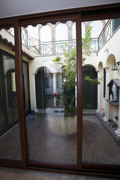 Nel Regno Di * Naples