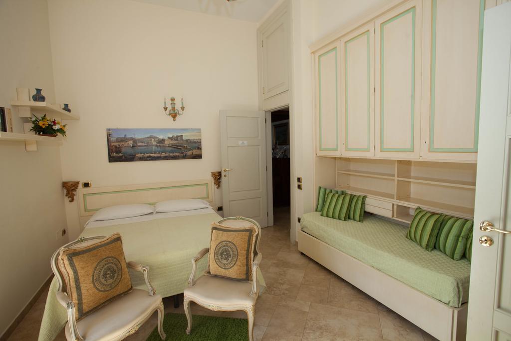 Nel Regno Di * Naples