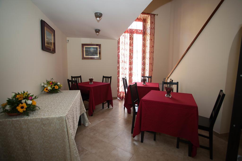 Couette-café Nel Regno Di Naples